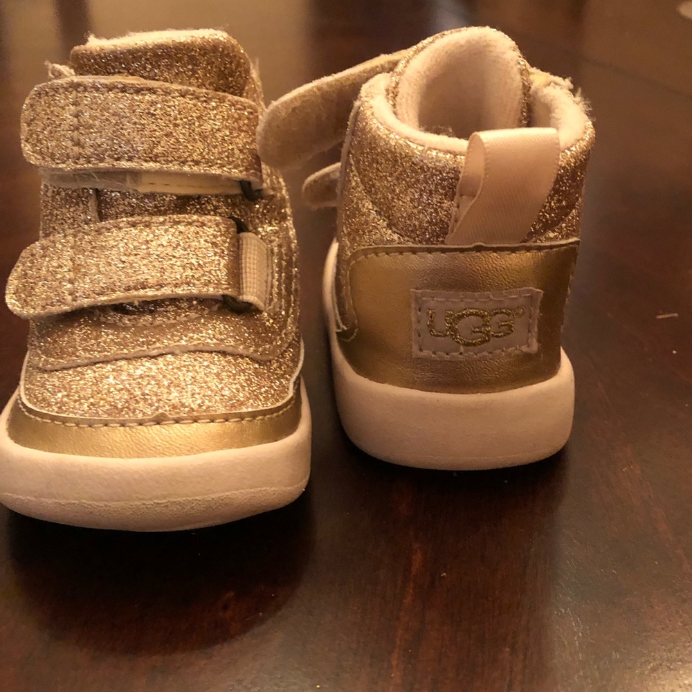 Pritchard sparkle gold UGG boots
